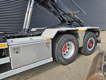 TGS 26.400 6x2 / 6x4 / HMF Z KRAAN + CONTAINERSYSTEM